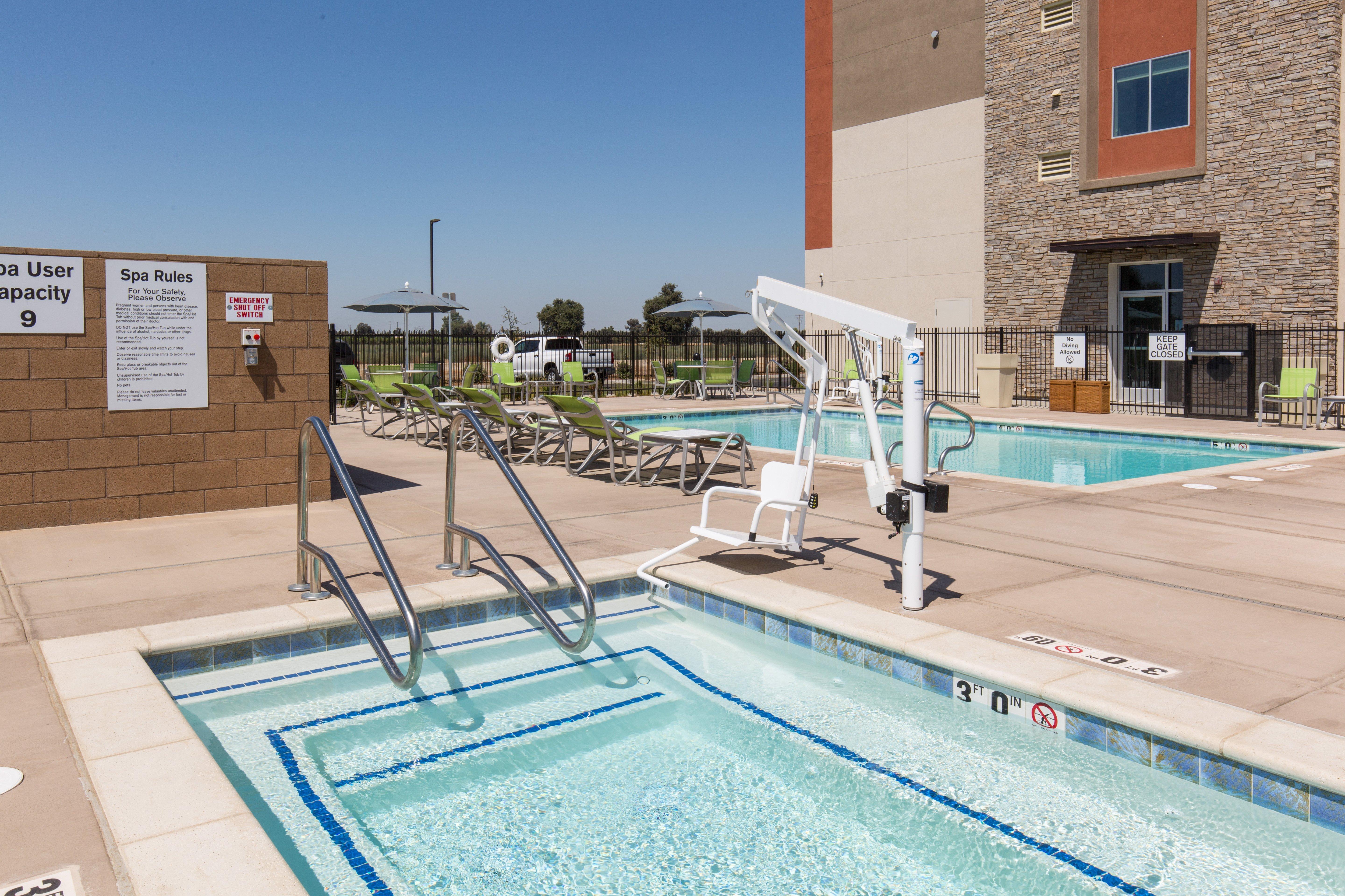 Holiday Inn Express Visalia-Sequoia Gateway Area By Ihg Εξωτερικό φωτογραφία