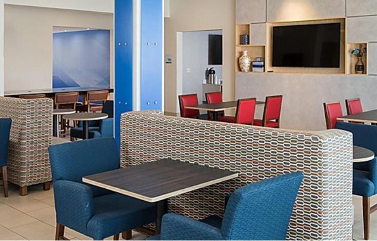 Holiday Inn Express Visalia-Sequoia Gateway Area By Ihg Εξωτερικό φωτογραφία